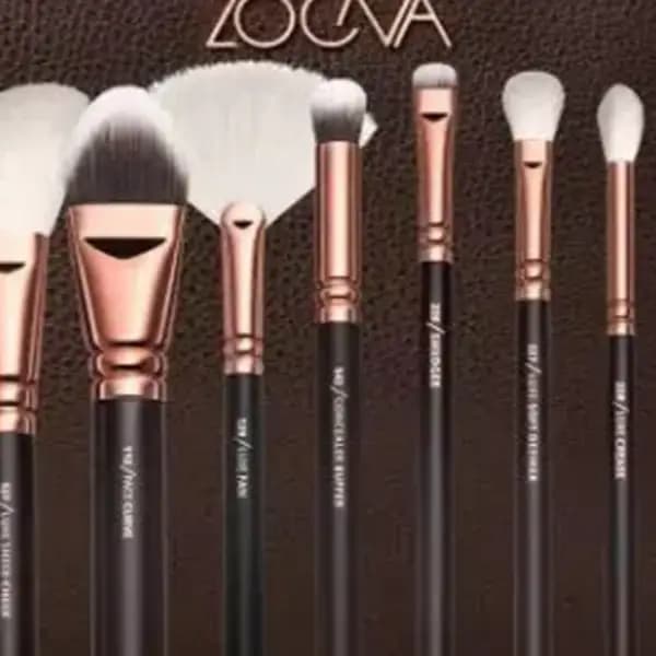 Zoeva 15 Piece Makeup Brushes With Pouch